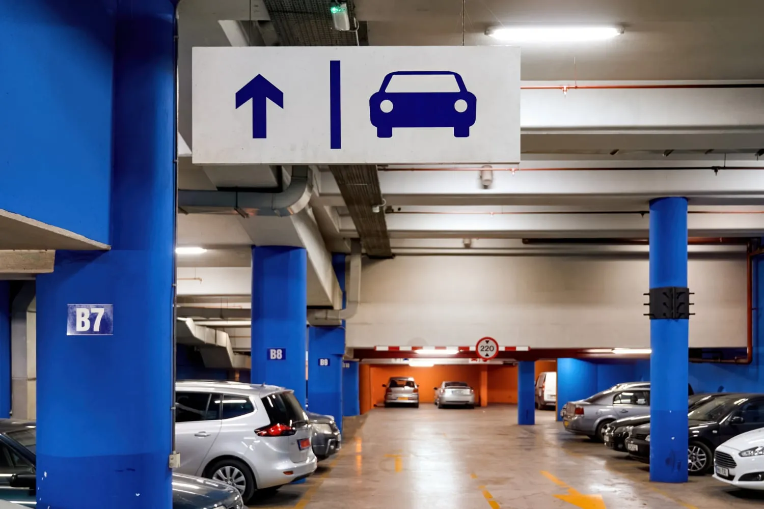 Parking aéroport : comment choisir la meilleure option au meilleur prix